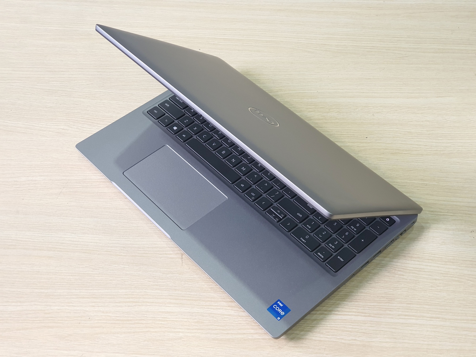 dell latitude 5520 giá rẻ đáng mua laptop xách tay
